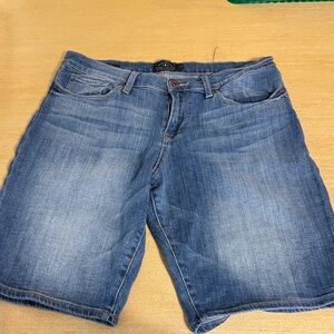 LUCKY Bermuda Blue Denim Shorts size 12/31